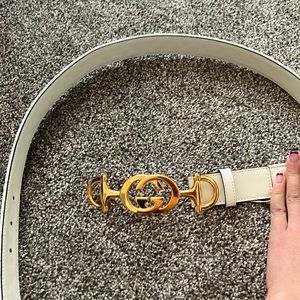 Gucci belt white gold buckle